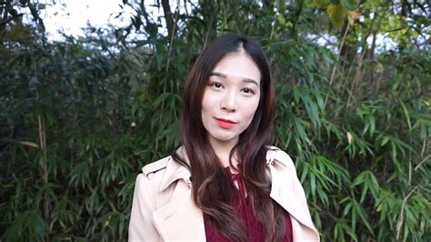 서울 화곡동에 무려 5층짜리 건물에 4~5층을 신혼집으로 사용하고 있는데요. 배우 이다영 연기 연습 동영상 - YouTube