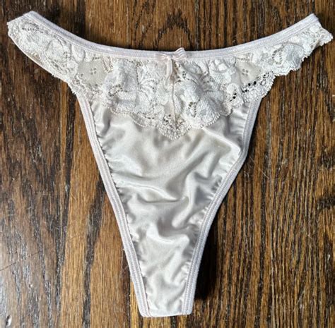 vintage fredericks of hollywood soft thong panties size small nylon lace 22 50 picclick