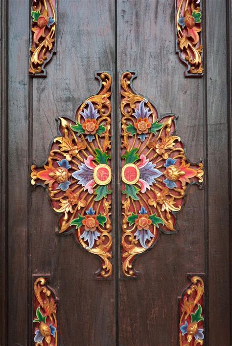 Traditional Colorful Balinese Style Carved Doo Carved Doors Wall
