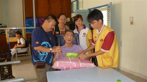 Menyenaraikan klinik panel yang berdaftar dengan utm by shahworldz in types > brochures and panel utm. Visit patient - Senior Lion Quah Wee Liam on 4-12-2012 ...