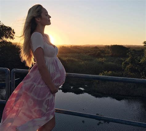 Supermodel Candice Swanepoel Stuns With Her Pregnancy Style Get Ahead