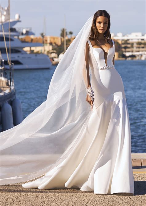 Adoray Pronovias Wedding Dress La Boda Bridal I Contemporary Bridal
