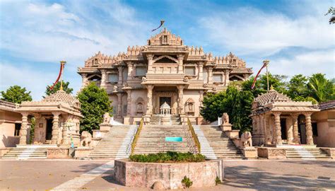 10 Most Famous Temples In Ahmedabad You Must Visit In 2023