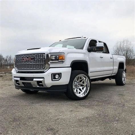 Difference Between A Gmc Truck And A Chevy In 2023 Gmc Trucks Lifted Chevy Trucks Custom