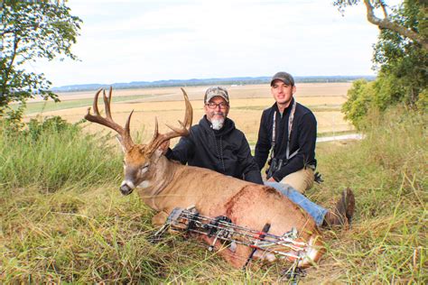 Premier Illinois Whitetail Outfitter Heartland Lodge