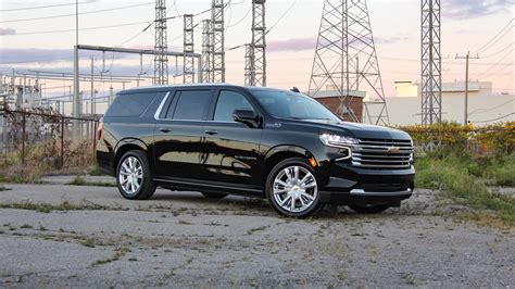 2021 Chevrolet Suburban First Drive Review Expert Reviews Autotraderca