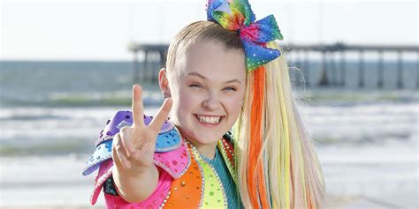 Jojo siwa is an american singer, dancer and youtube personality who's famous for donning big bows in her hair and for her hit singles boomerang and hold the drama. JoJo Siwa Drops New EP 'Celebrate' - Stream & Download ...