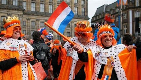 why do the dutch wear orange when their flag doesn t have orange