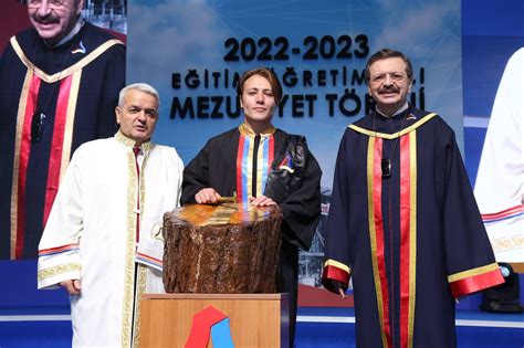 Türkiyenin ilk yapay zekâ mühendisi mezun oldu Yeni Akit