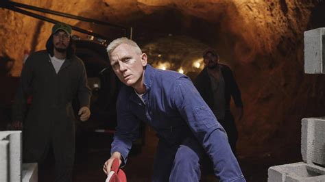 Daniel craig plays joe bang in steven soderbergh's upcoming film logan lucky. Daniel Craig's 'Logan Lucky' Performance Will Make You ...