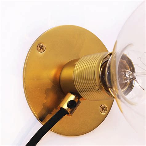 We did not find results for: FRAMA E27 Vegglampe Messing Liten
