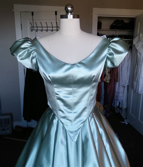 My ball gown is made of black silk taffeta from fabrics and fabrics in the l.a. Jane Fox Historical Costumes: 1860s Victorian Ball Gowns