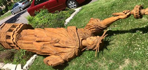 St. Paul woman's 11-foot Statue of Liberty replica topples | Statue of