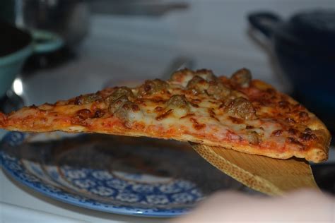 Why is my pizza crust soggy the ingredients in the pizza have to be in proportion else the entire pizza dough is going to ruin the taste of the pizza. Reheating Leftover Pizza with a Crispy Crust (a tip) - Mrs ...