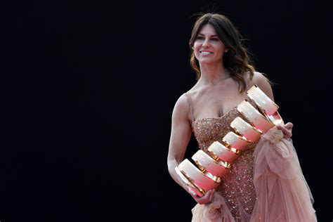 Este miércoles se disputa una de las etapas más importantes del giro de italia con la extensa aparición del temido sterrato, el terreno destapado que puede generar caos en la carrera. 184 corredores entre ellos 6 colombianos lucharán a lo ...