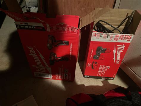 Bought both of these today, the battery pack smaller battery blinked