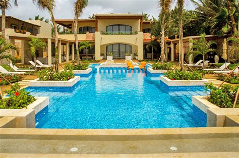 Casa Del Mar Beachfront Villa In Cancun Riviera Maya With Pool