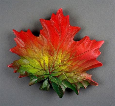 Carved Wooden Autumn Color Maple Leaf Wood Wall Decor Wood Carver