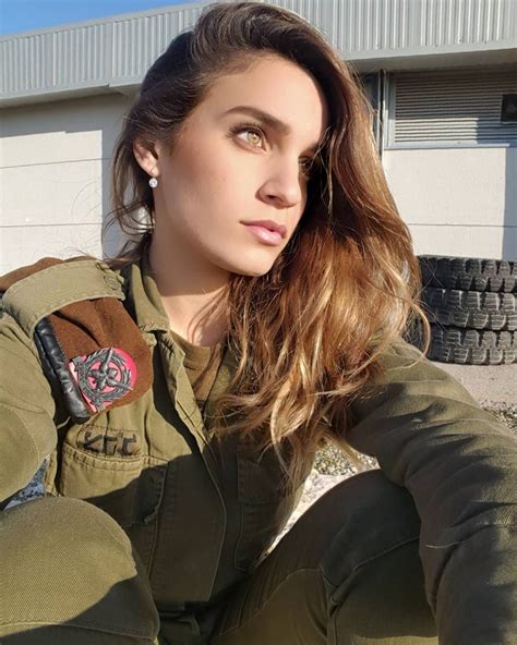 Pinup Strong Women Israeli Female Soldiers Israeli Girls Idf Women