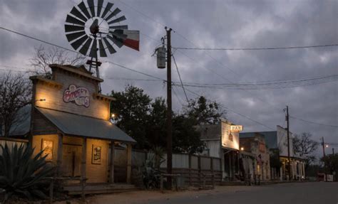 Cats of the texas hill country do not just include the house cats and feral cats people in cities often see. Been to Bandera, the 'Cowboy Capital of the World'?
