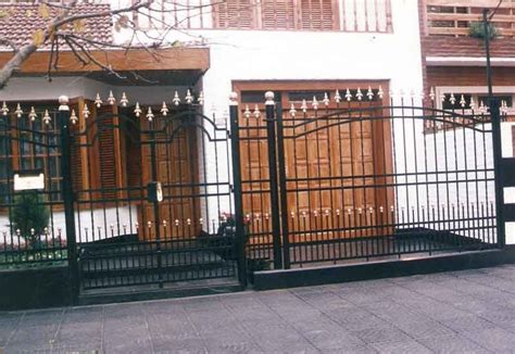Allí, la sección hidráulica pasó de 5 a 21 metros, y además de emprendió la construcción de un dique perimetral que en estos momentos avanza en el colegio pedro cuadros y que. Rejas para ventanas,Rejas para balcon,Rejas para puerta ...