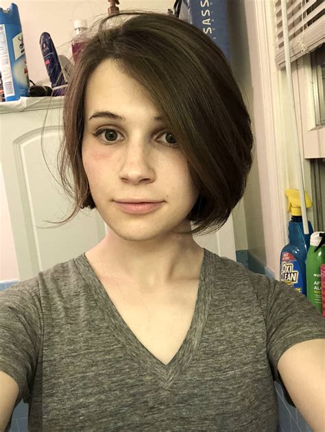 Got My First Ever Female Haircut Im Starting To Feel More Okay About My Appearance Scrolller