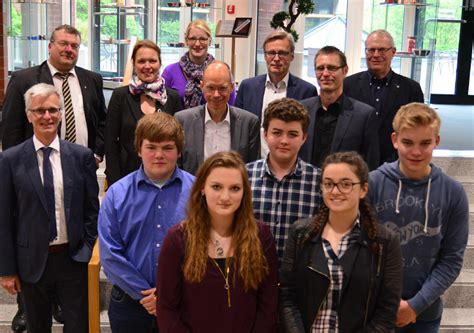 Fachbereiche wirtschaft, technik, sozialwissenschaft und seefahrt. Realschule Wallenhorst als „Starke Schule" ausgezeichnet ...