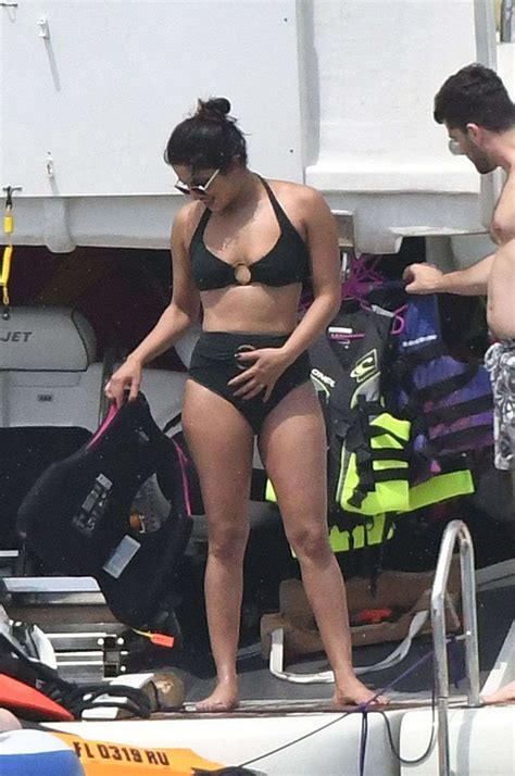 Priyanka Chopra Bikini Miami With Jonas Priyanka Chopra Bikini Bikinis Priyanka Chopra