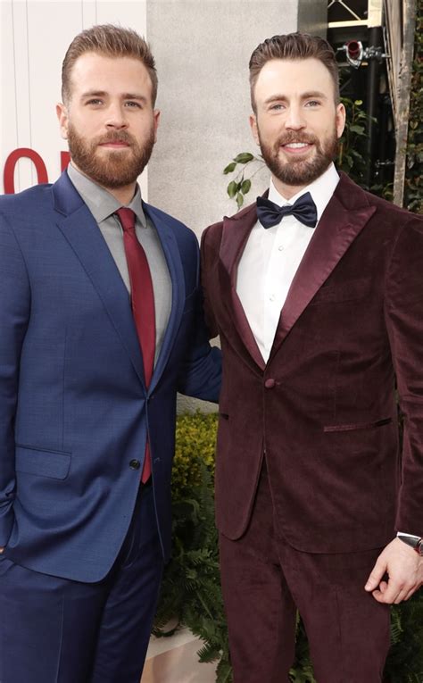Scott Evans Seemingly Pokes Fun At Brother Chris Evans Nsfw Photo I Know All News