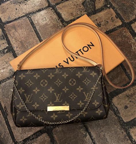 Louis Vuitton Favorite Mm Bag Monogram Moments