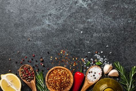 Desain menu makanan dengan mudah dan gratis di canva. Cooking background with spices and herbs | Makanan ...