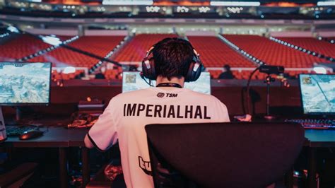 Tsm Imperialhal And Iitztimmy Think Apexs Best Controller Player Needs