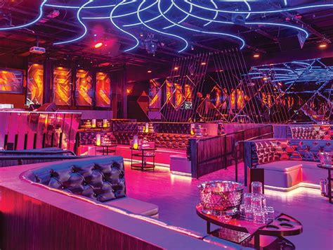 Our Neighborhood Guide To The Best Nightlife In Miami Nightclub Design Cafe Design Lounge Design