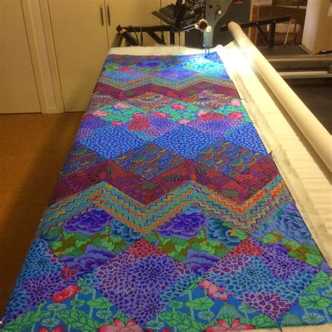 koolkat's quilting blog: Brillant colours in Kaffe Fassett ... | Quilts, Colours, Kaffe fassett