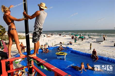 Spring Break Party In Fort Myers Beach Florida Usa Stock Photo