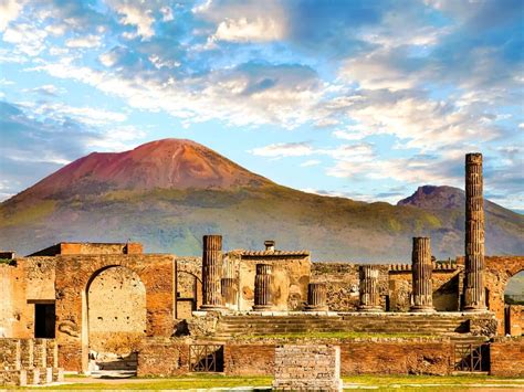 18 Pompei And The Mount Vesuvius