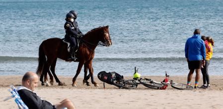 Con motivo del fin de las restricciones, este fin de semana, se ha celebrado un concierto en la marina de la capital del túria donde se han podido ver. 3.200 multas y 24 detenidos en el fin de semana de cierre ...
