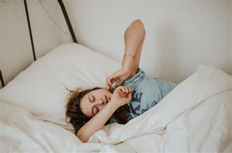 Schlafforscher raten von Mittagsschlaf ab Warum Sie tagsüber besser