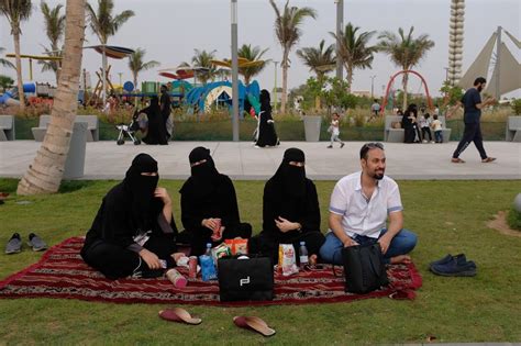 Saudi Arabia To Allow Women To Travel Abroad Without Permission Wsj