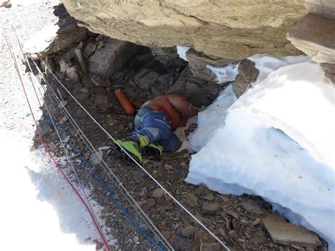 the story behind ‘green boots mount everest s most famous dead body earth