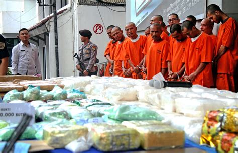 The accused was charged with trafficking dangerous drugs methamphetamine type with a net weight of 251.66 grams in melaka general hospital, malaysia, in may 2012. BNN finds 35 kg of crystal meth in truck carrying cabbages ...