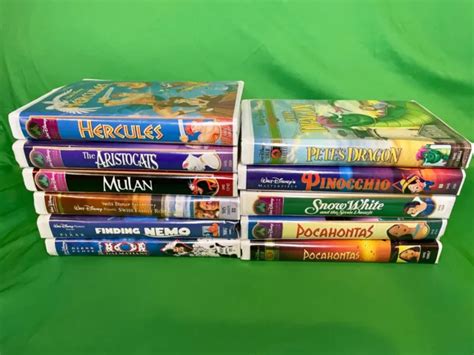 11 WALT DISNEY Movie Lot Of VHS Clamshell Tapes Mulan Pocahontas Snow