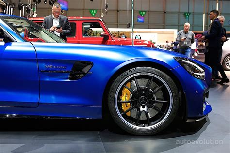 Mercedes AMG GT R Roadster Looks Blue In Geneva Autoevolution