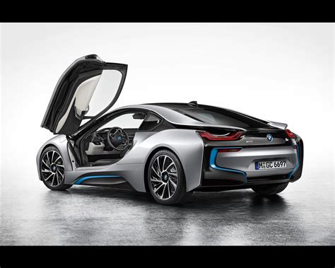Total selling price may vary by province. BMW i8 Plug-in Hybrid Sports Car 2013