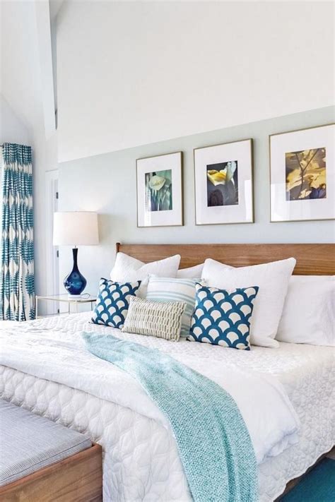 A rustic master bedroom is a beautiful thing if you've got the right house for it. 50+ Romantic Coastal Bedroom Decorating Ideas | Home decor ...