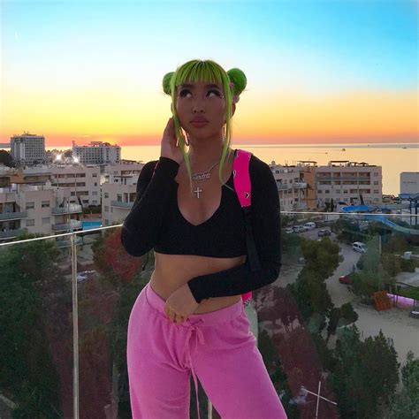 8 674 likes 107 comments 𝔦 𝔞𝔪 𝔉𝔩𝔬 あいこ 🍒 floguan on instagram “watching da sunset go down