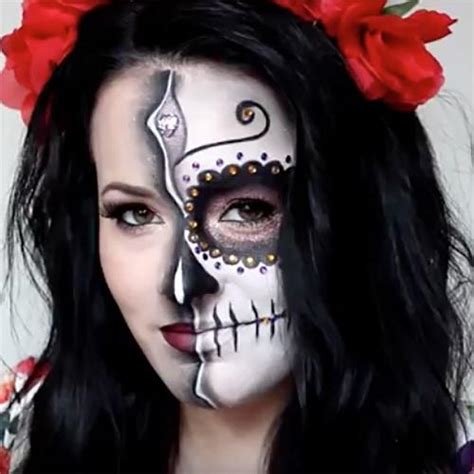 Oils, butters, stearic acid and emulsifying wax are first melted on low heat until all ingredients are liquid. 33 Simple Sugar Skull Makeup looks- 2021 DIY Halloween Makeup Ideas - juelzjohn