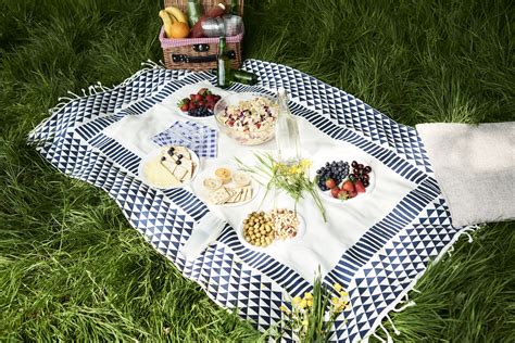 The 10 Best Picnic Blankets Of 2022