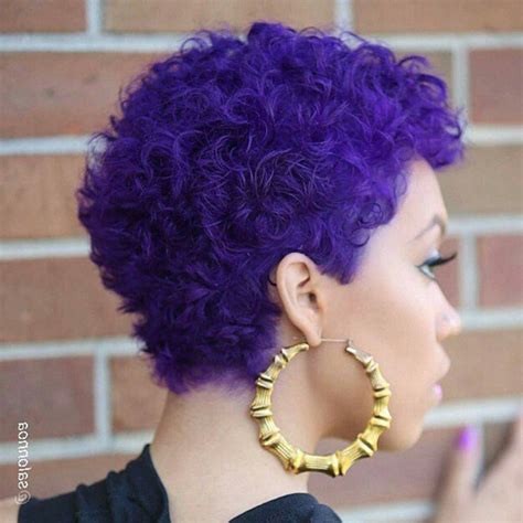 Shorter hair calls for statement earrings, bold lipstick or eyeshadow, and even more daring fashion choices. 2020 Popular Plum Brown Pixie Haircuts For Naturally Curly ...