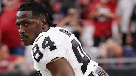 Why antonio brown going to the oakland raiders still doesn't make enough sense. Antonio Brown riles up Steelers fans again on social media ...